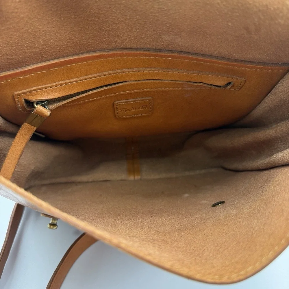 NWT Madewell Watertower Messenger Bag British Tan